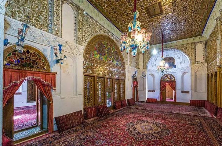 میزبانی ۲۰۰ سالهی حسینیه امینیها از عزاداران سیدالشهداء(ع)