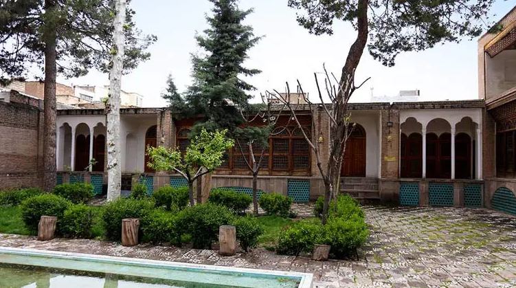 میزبانی ۲۰۰ سالهی حسینیه امینیها از عزاداران سیدالشهداء(ع)