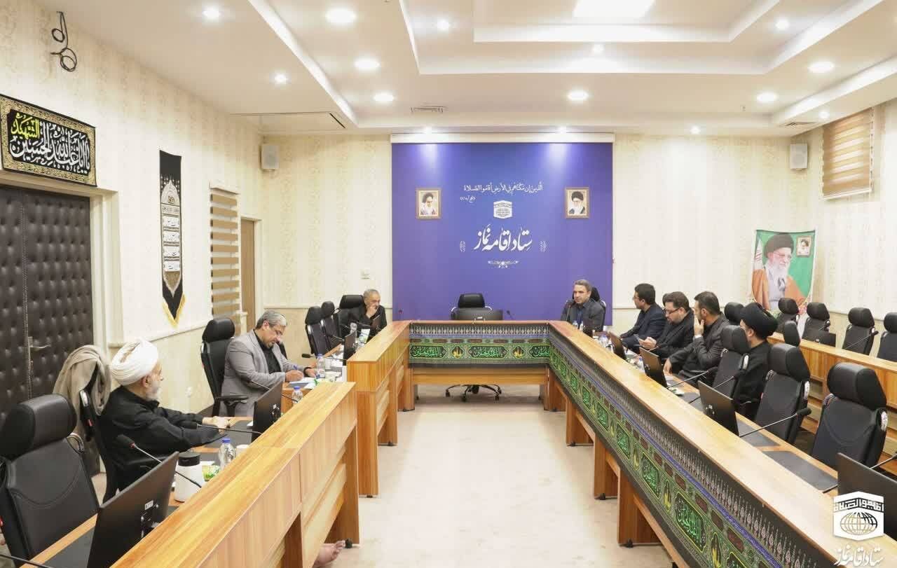 مدارس زمانی را به حضور دانشآموزان در مساجد اختصاص دهند