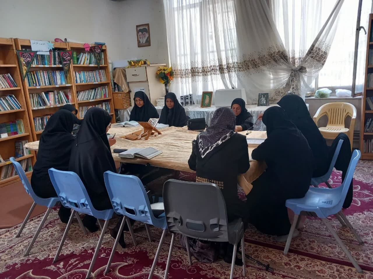 حضور بانوان در آیینهای عزاداری فرصت مناسبی برای تبلیغ معارف اسلامی است