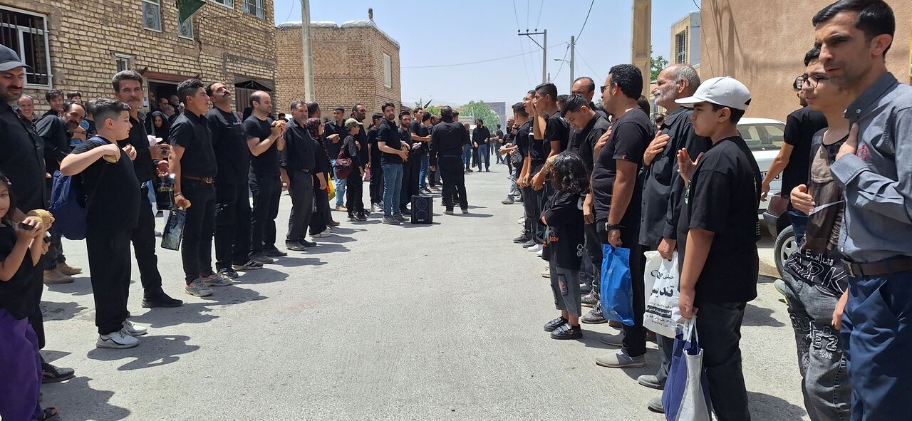 آیین چغچغهزنی در روستای تاریخی مذهبی انجدان برگزار شد