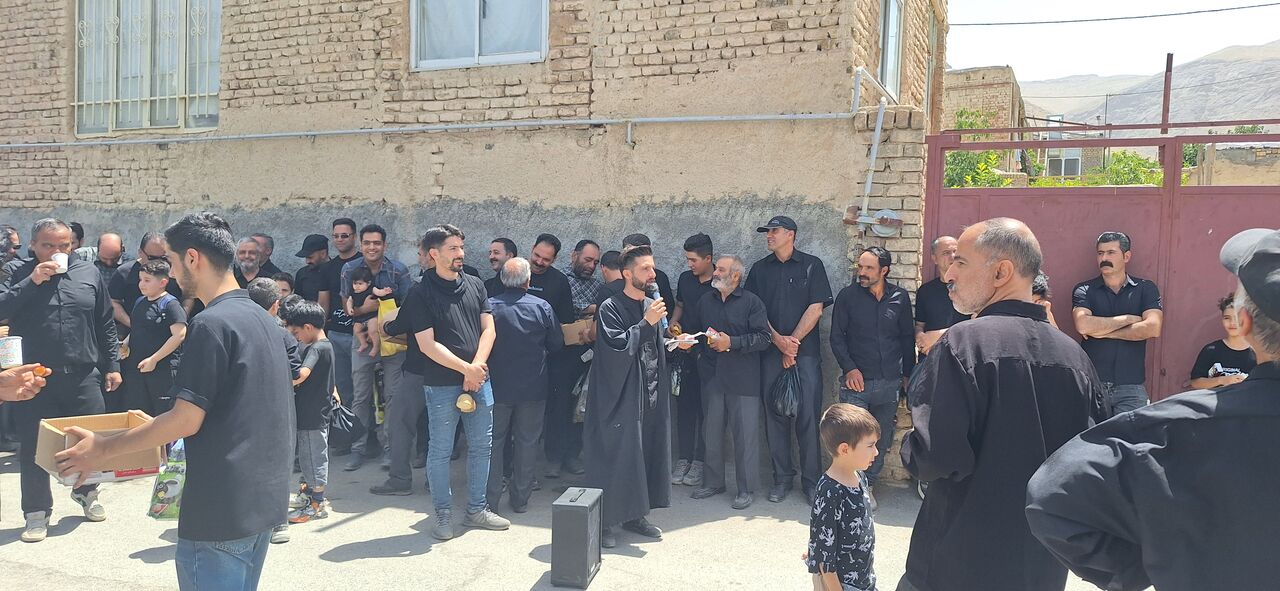 آیین چغچغهزنی در روستای تاریخی مذهبی انجدان برگزار شد