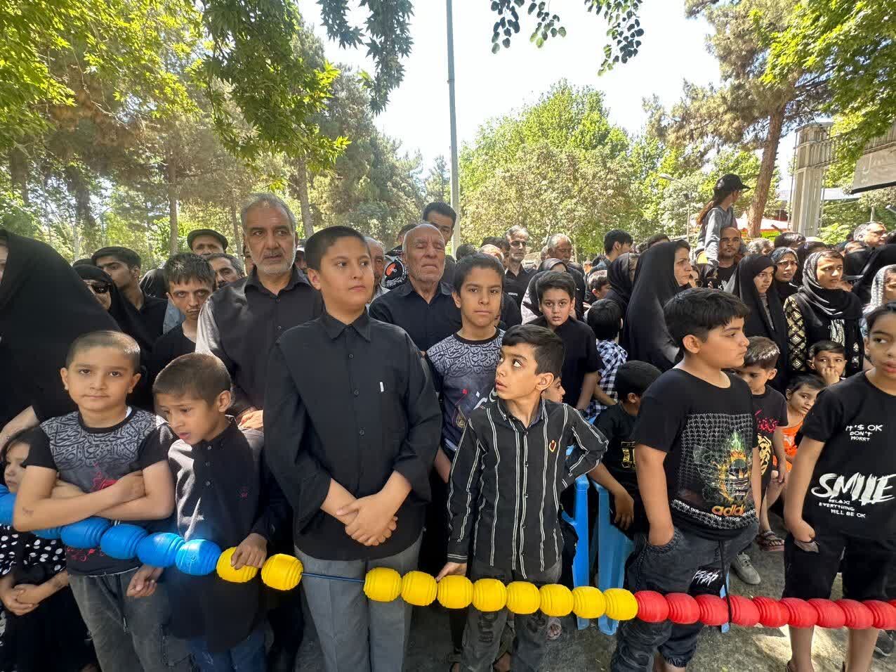 استقبال چنارانیها از تعزیهخوانی حضرت ابوالفضل(ع)