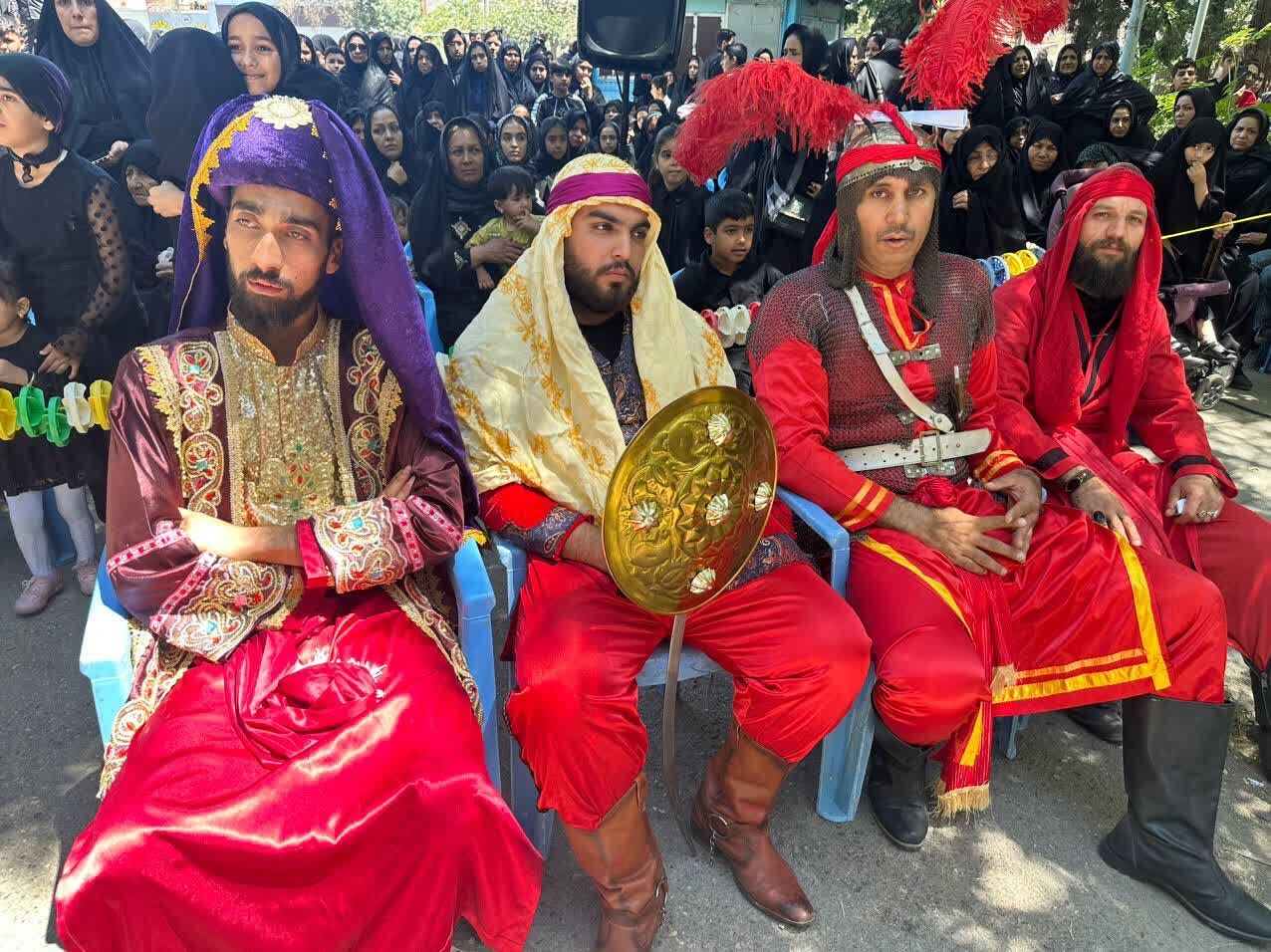 استقبال چنارانیها از تعزیهخوانی حضرت ابوالفضل(ع)