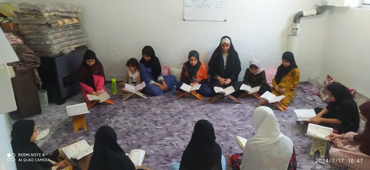 محفل انس با قرآن کریم در مسجد خاتمالانبیای مریوان برگزار شد