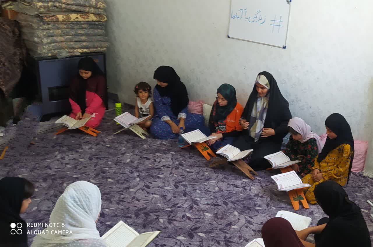 محفل انس با قرآن کریم در مسجد خاتمالانبیای مریوان برگزار شد