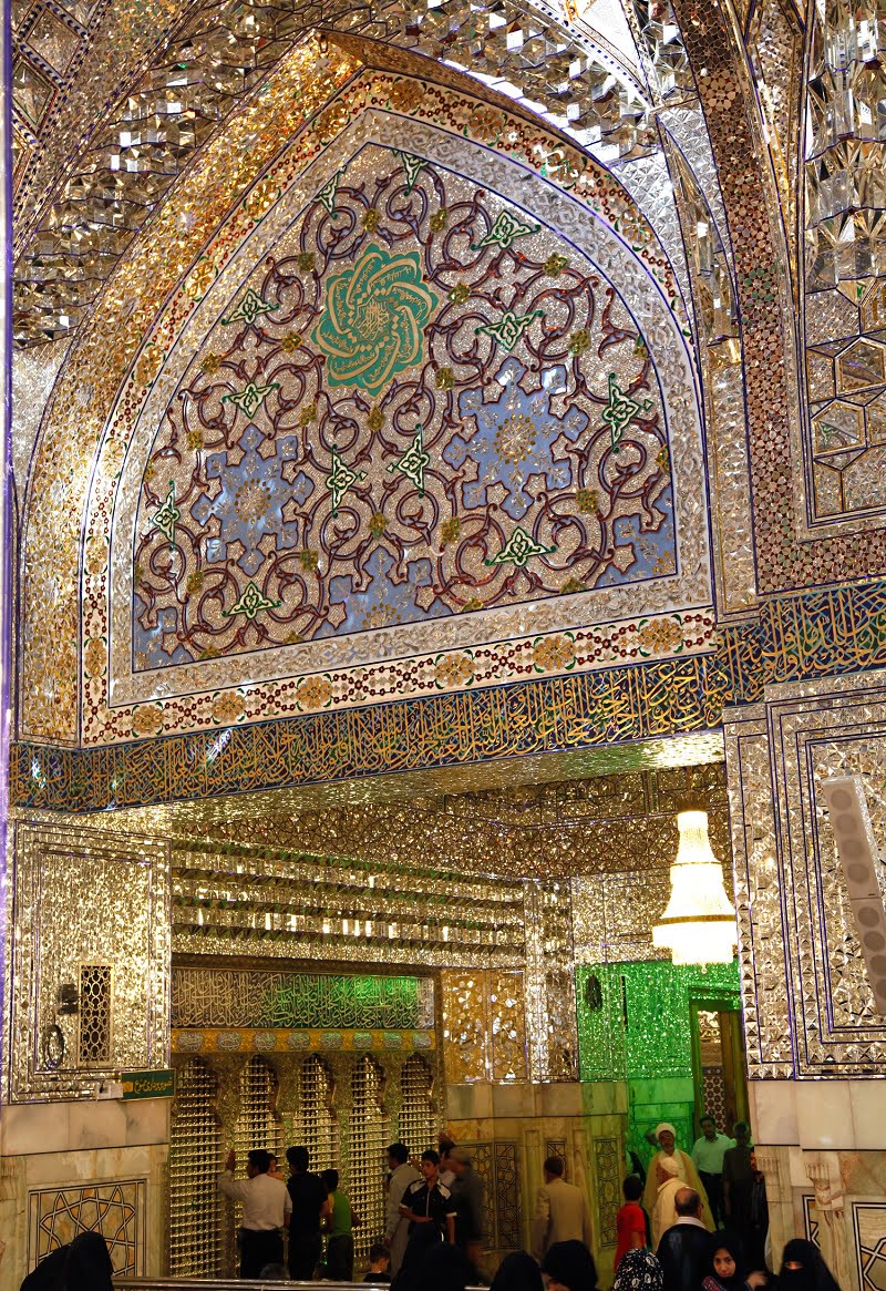 حرمگردی در چهارشنبه امام رضایی