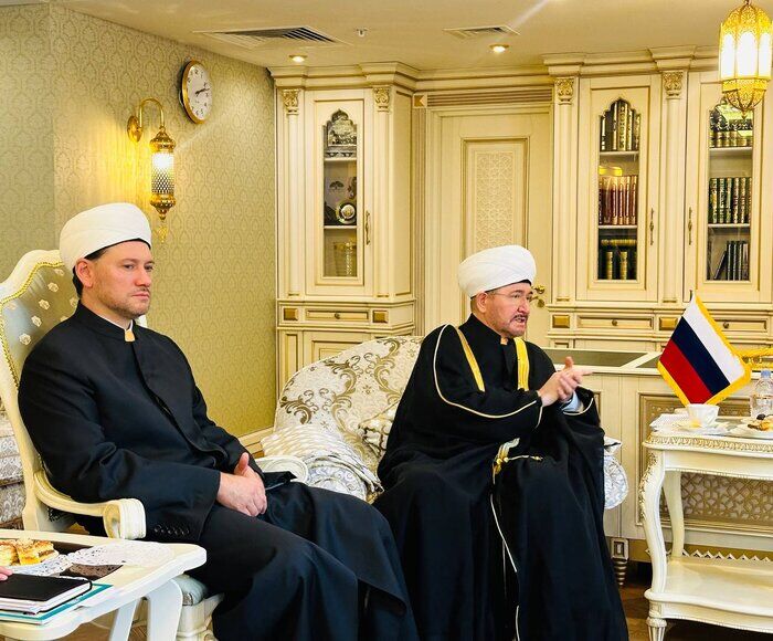 تأکید آیتالله اعرافی و مفتی اعظم روسیه بر معرفی اسلام حقیقی به جهانیان