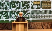 آنها که اربعین را جدی نگرفته‌اند در برداشت خود از دین تجدیدنظر کنند