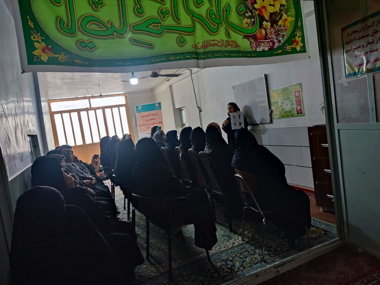 هدف از فعالیتهای فرهنگی کانون جذب جوانان و نوجوانان به مسجد است