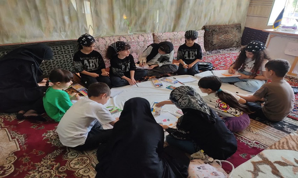 سرود و تئاتری که مسجد را پاتوقهای دخترانه کرده است