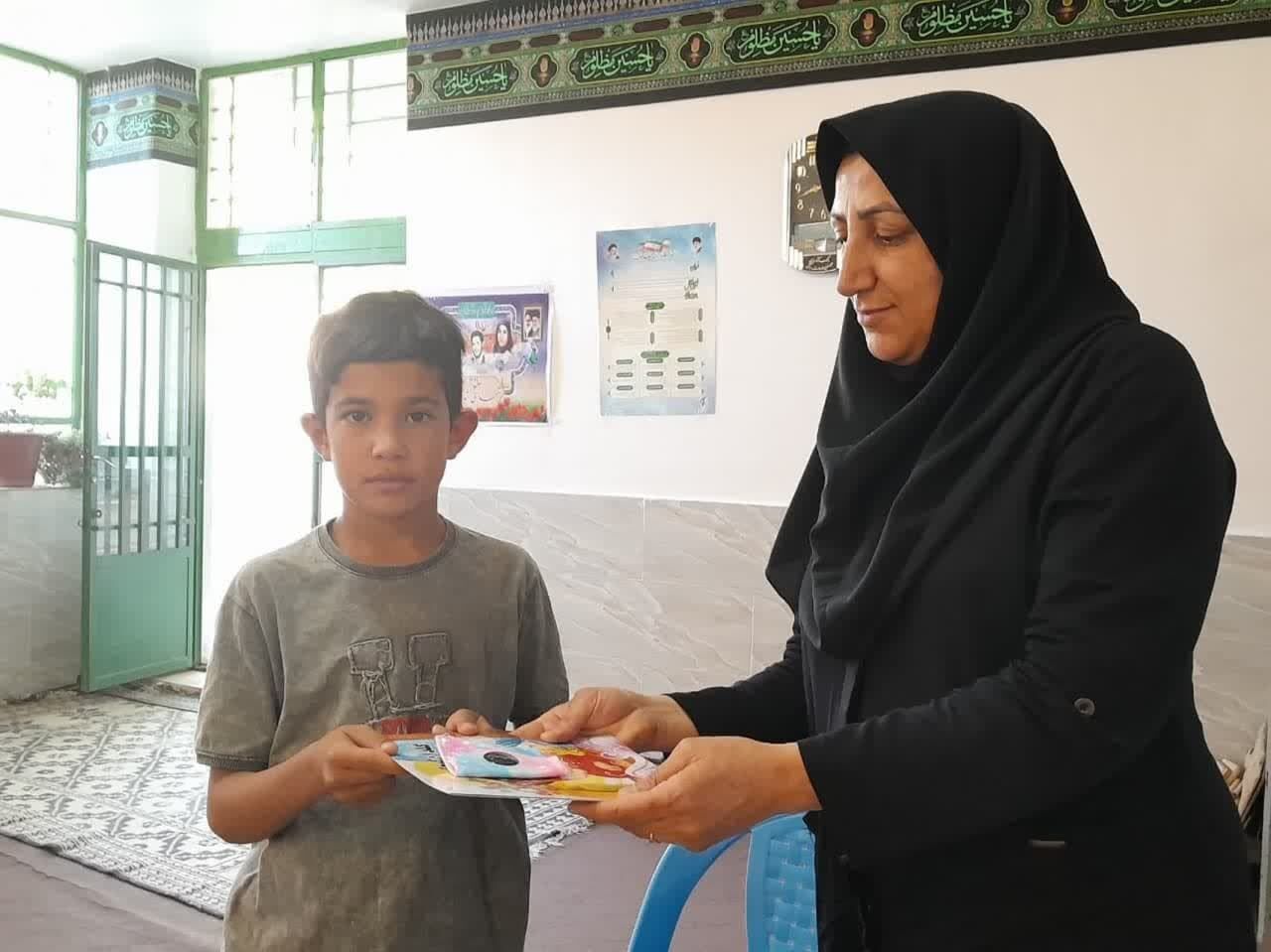 برپایی ایستگاه نقاشی محرم در کانون الغدیر روستای ایرانچه