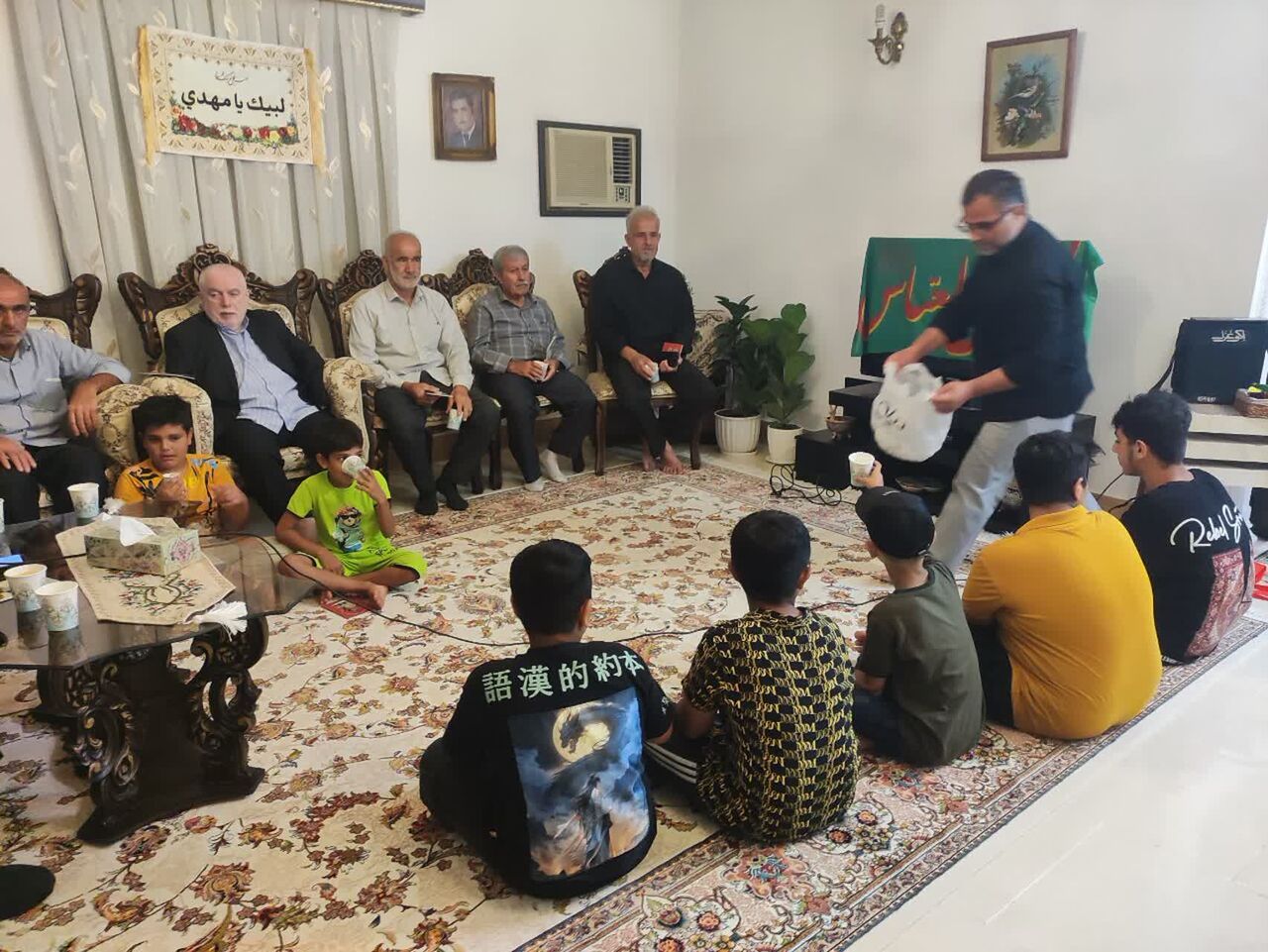 برپایی روضه خانگی به همت بچه های مسجد اشکاردشت چالوس