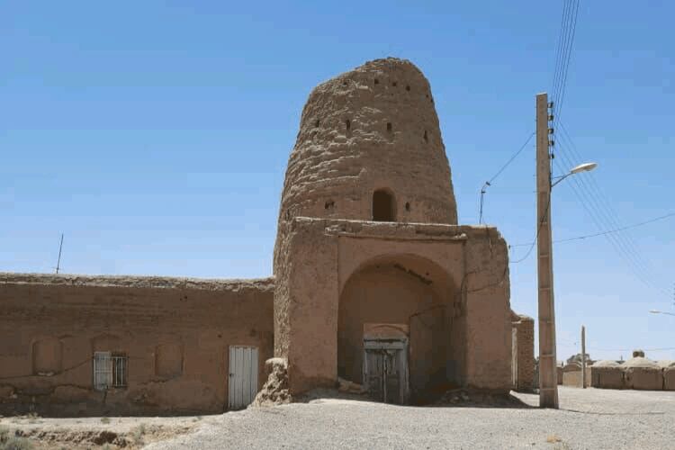 فوتبال، راهکار جذب بچههای کویر به مسجد