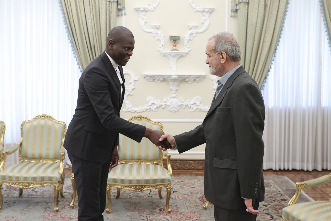 دیدار رئیس جمهوری ایران با سران کشورهای جهان