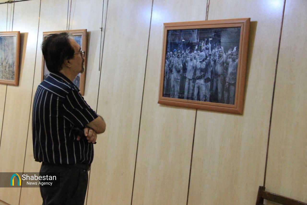نمایشگاه عکس «شور عاشورایی» در خرمآباد افتتاح شد