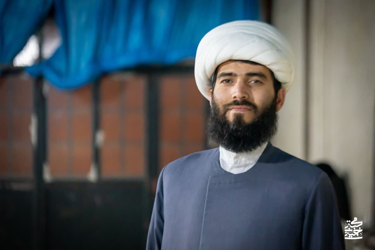 جوانی که با هدایت امام جماعت سکان فرهنگی مسجد علیابن ابیطالب خمین را در دست گرفت