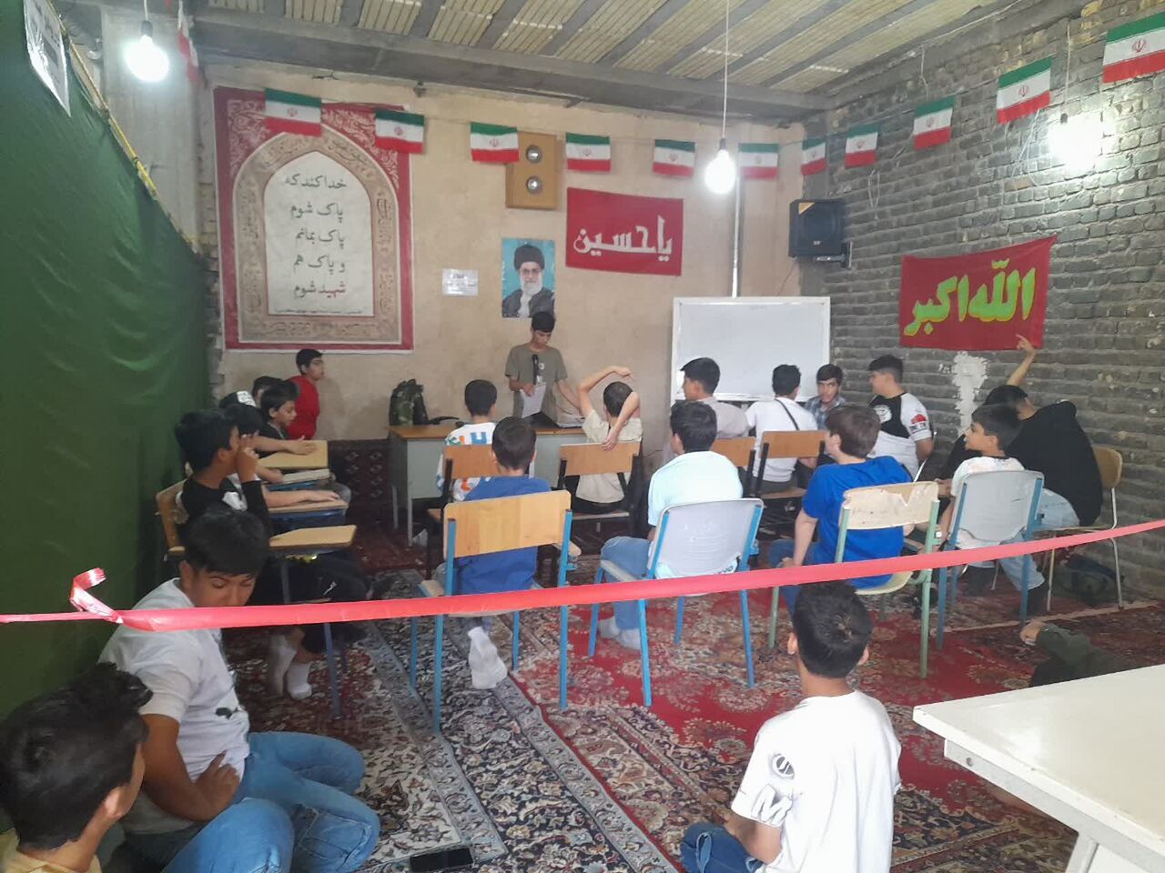 جوانی که با هدایت امام جماعت سکان فرهنگی مسجد علیابن ابیطالب خمین را در دست گرفت