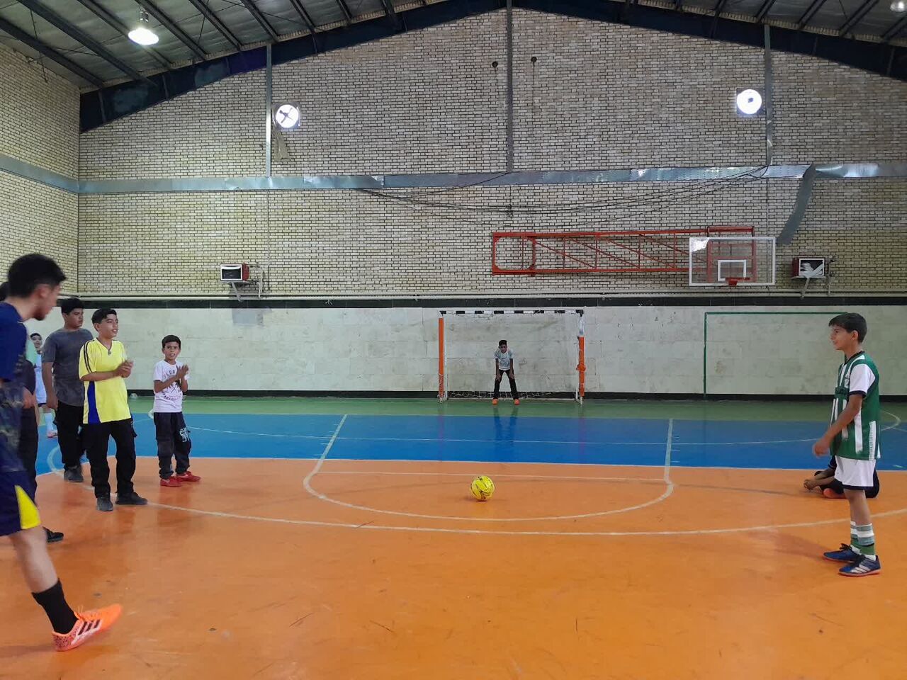 جوانی که با هدایت امام جماعت سکان فرهنگی مسجد علیابن ابیطالب خمین را در دست گرفت