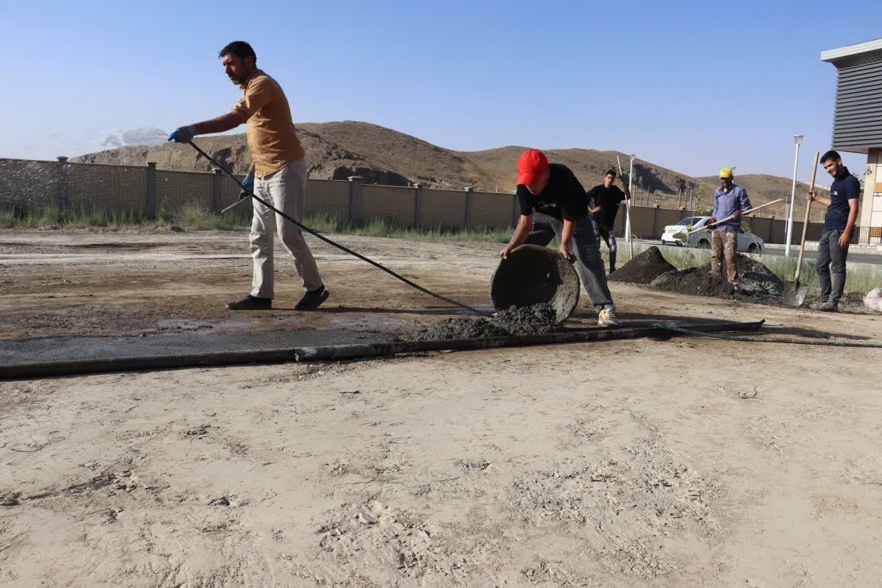 خدمترسانی خانوادگی بچههای کانون پیامبر اعظم(ص) به زائران حسینی