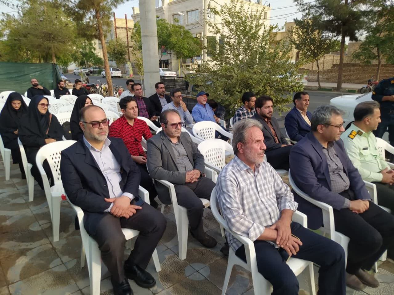 خبرنگاران چشمهای بیدار جامعه هستند که از تهدیدها فرصت میسازند