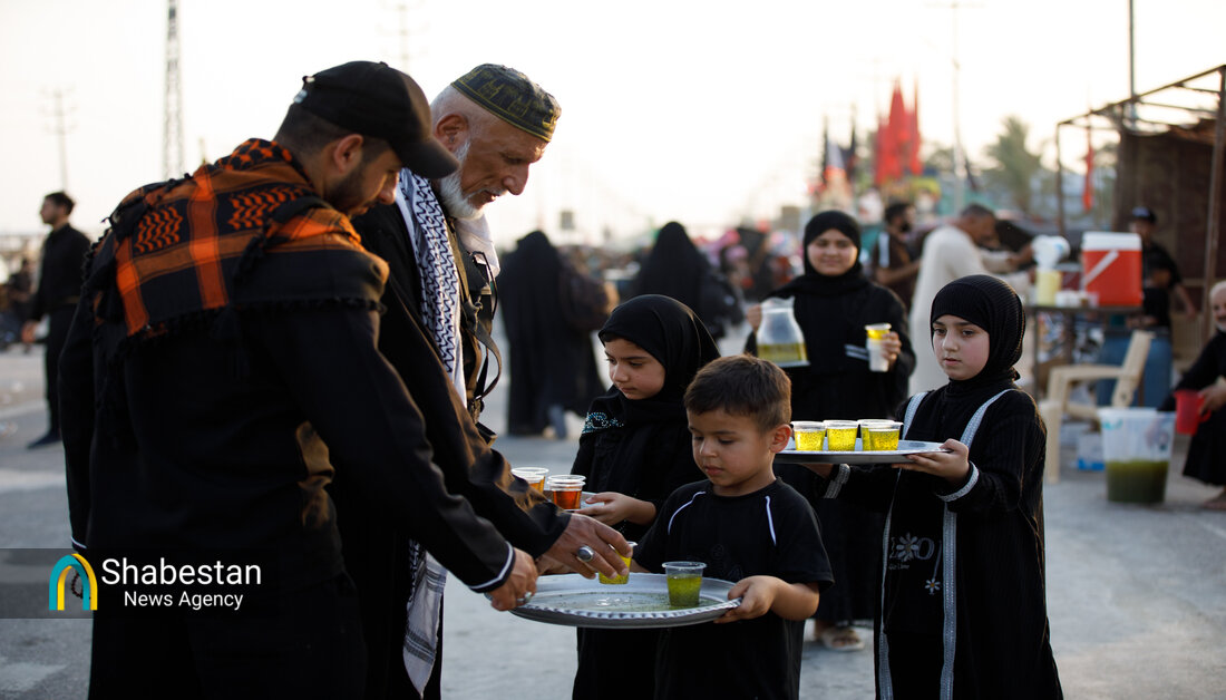 وقتی کودکان میزبان زائران اربعین می شوند