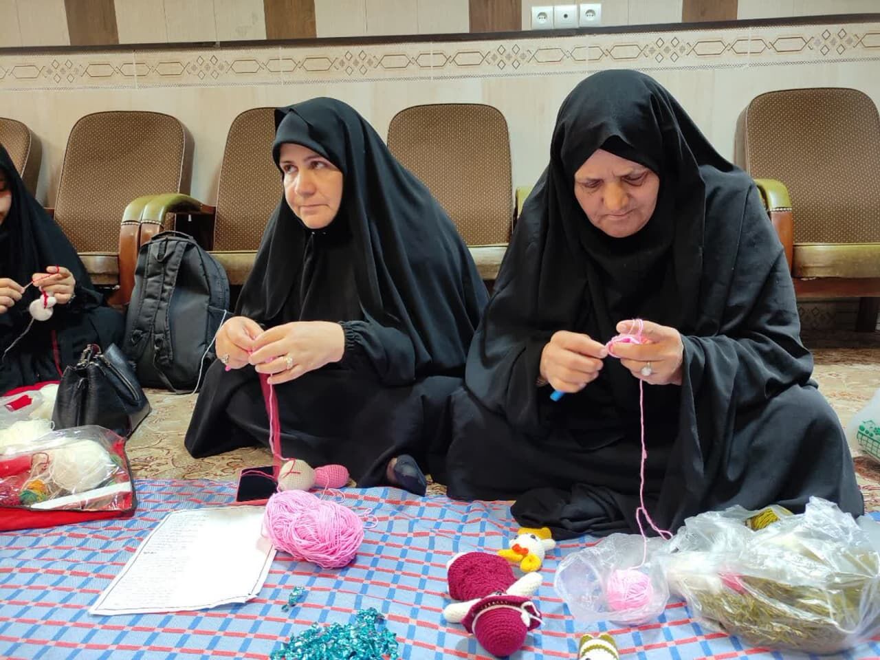روایتی از عروسکهایی که زائر اربعین میشوند