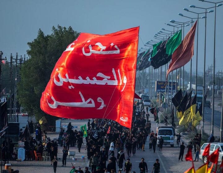 اهتزار پرچم ۲۱۰ متری « امام حسین»  از فاو تا کربلا