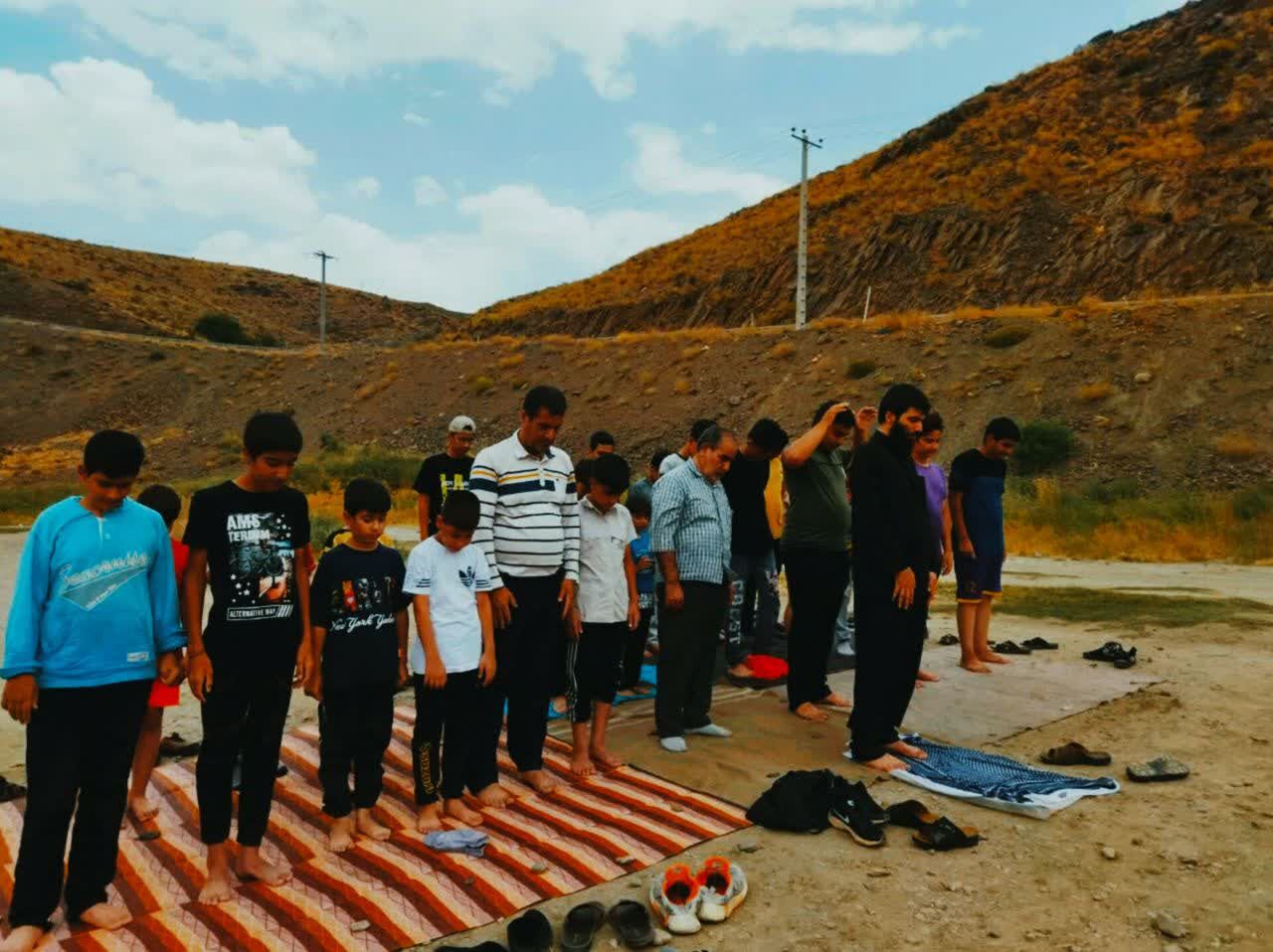 یک روز شاد و هیجان انگیز برای دهه هشتادیهای خمینی