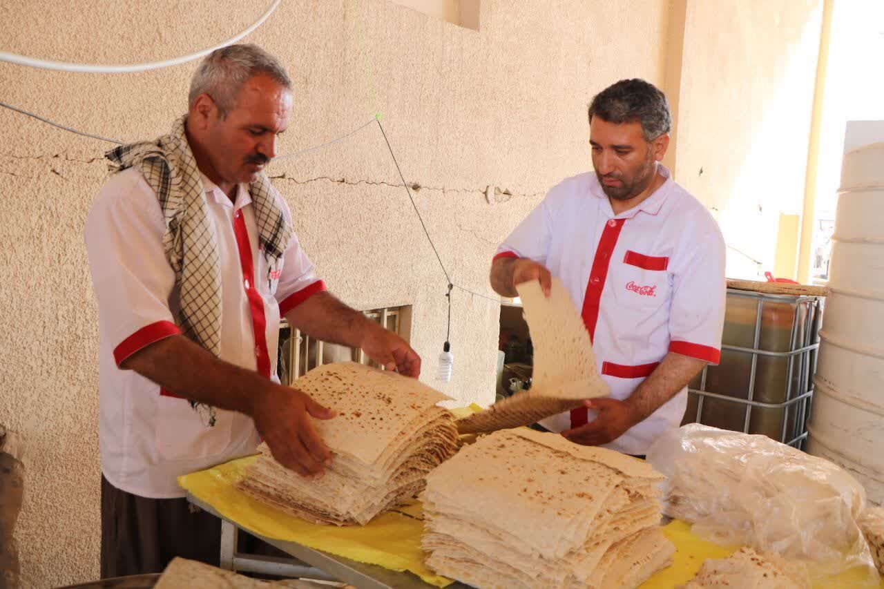 موکب شهدای کربلای زنجان در مرز خسروی به زائران خدمت میکند