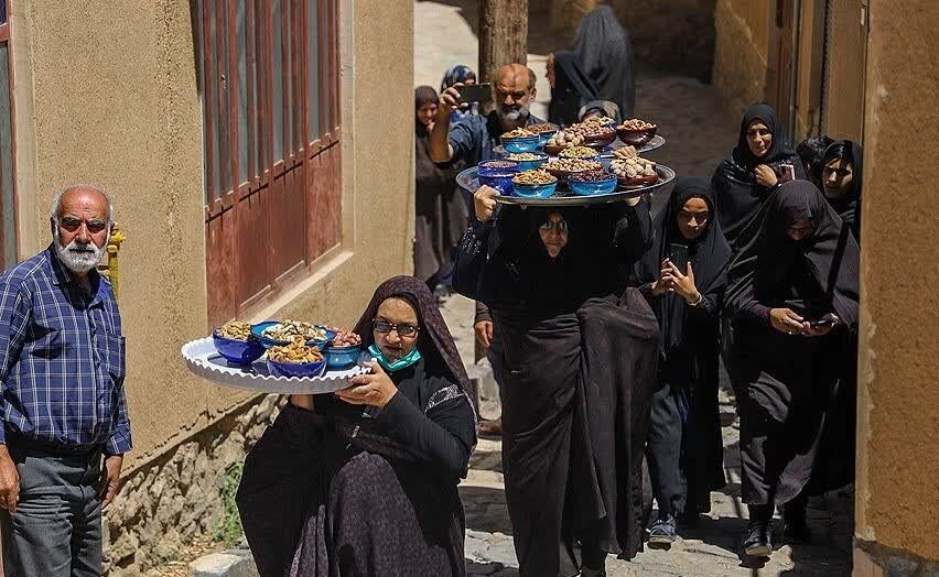 «آش باران و برکت» و «سفره برکت» از آیین های قدیمی برزُک کاشان