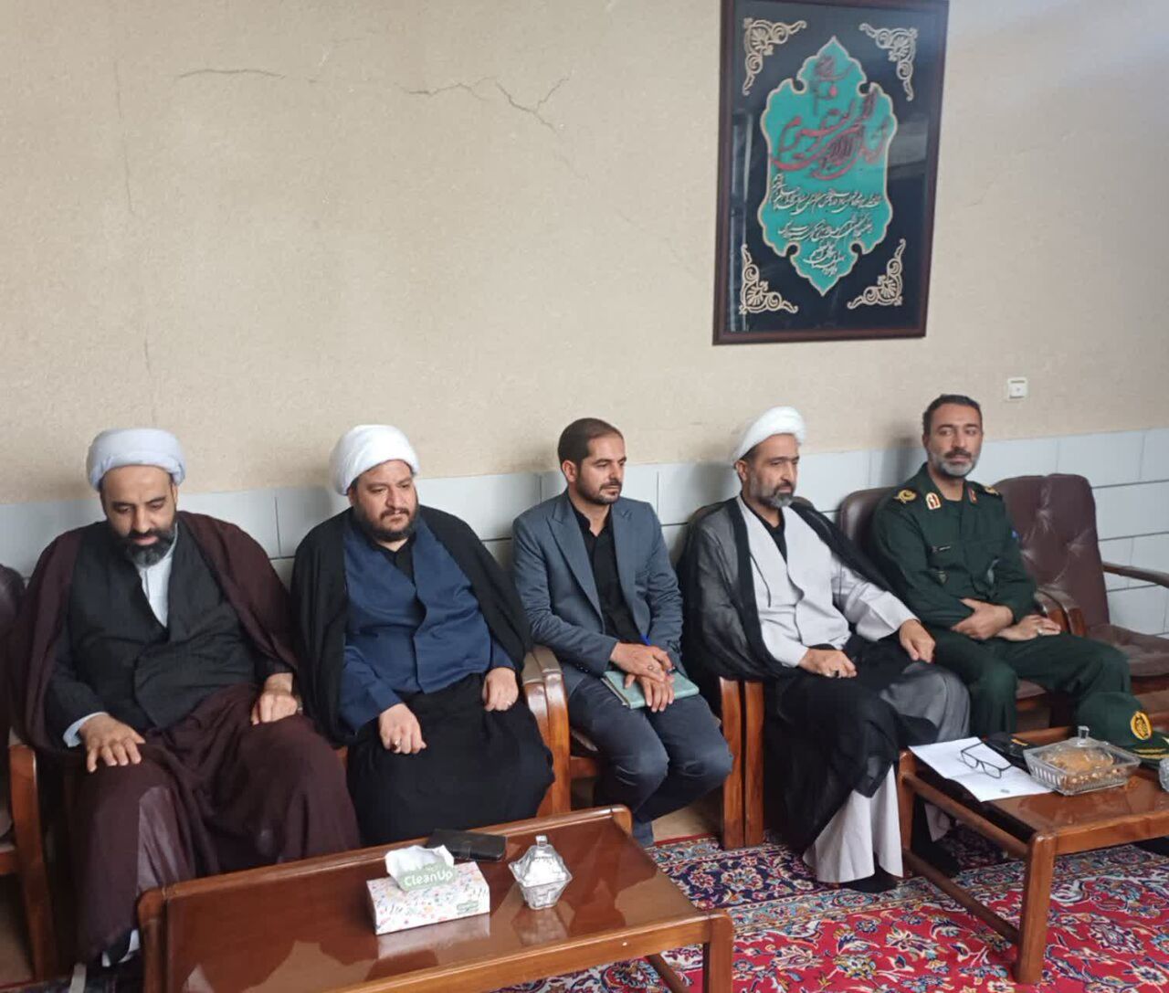 مساجد بهترین مکان برای اجرای فعالیتهای فرهنگی است