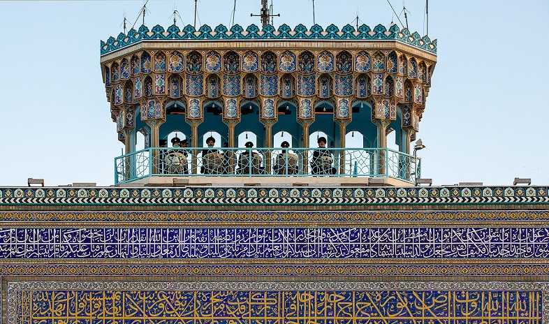 کتیبههای قرآنی؛ پیوند عشق و هنر در عرض ارادت به شمسالشموس(ع)