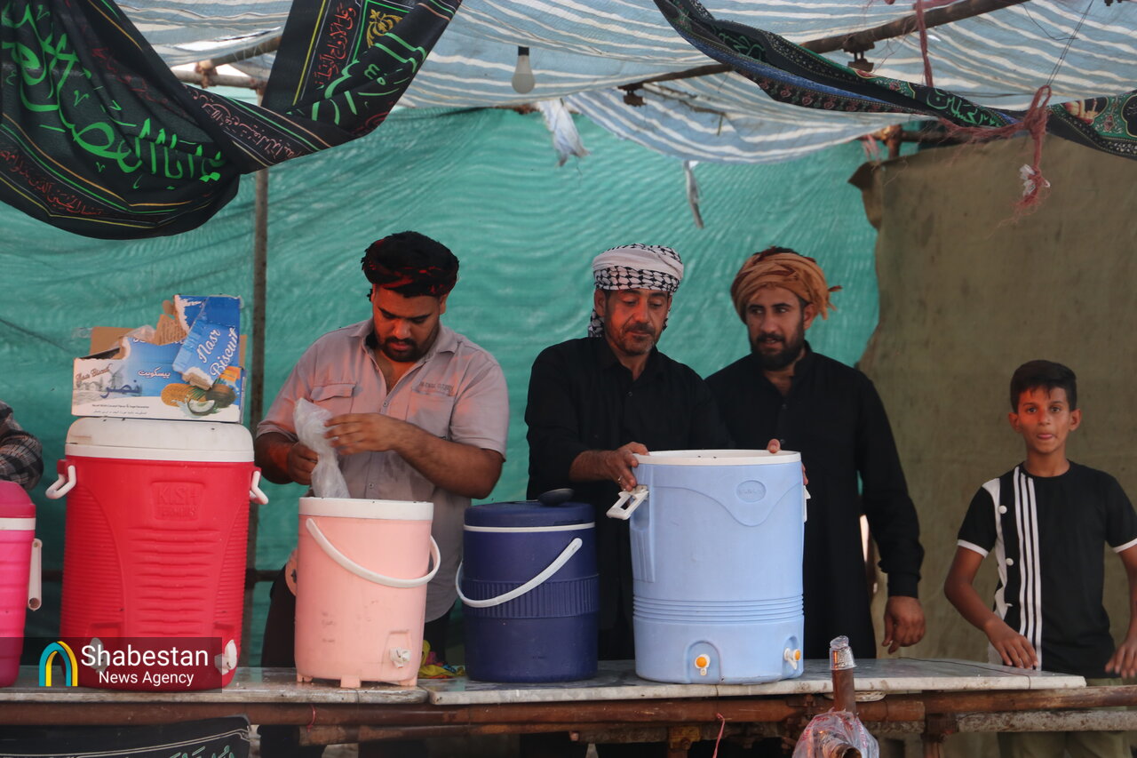 علم اربعین در دست مساجد ایلام