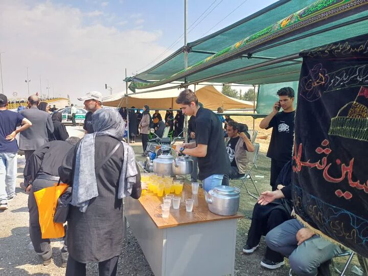 همایش بزرگ پیاده‌روی "دلدادگان حسینی" با حضور گسترده عاشقان اباعبدالله در اراک برگزار شد