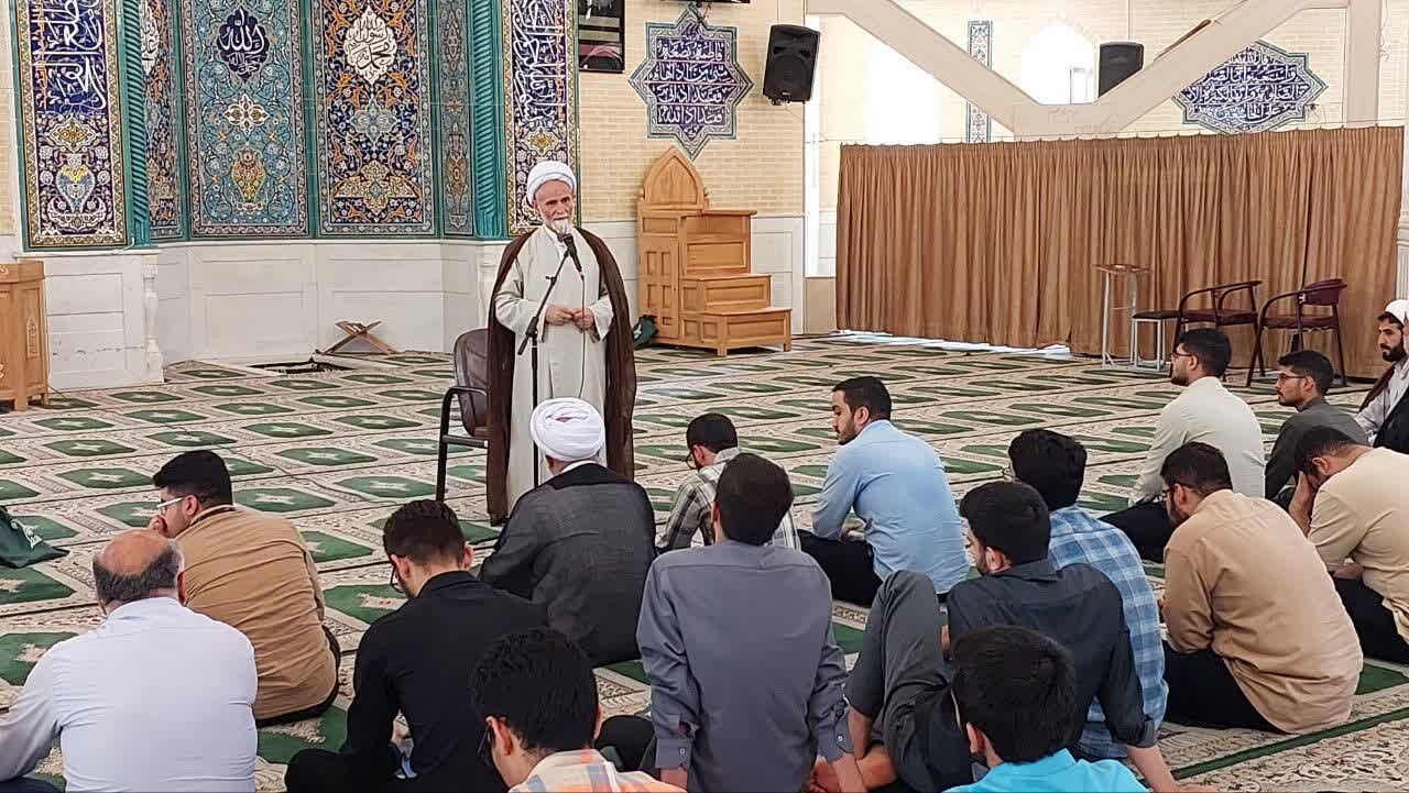تقویت مساجد راهبرد کلیدی رفع نیازهای مناطق است