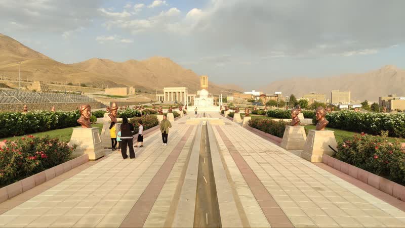 افتتاح و کلنگ زنی طرحهای عمرانی ملایر در آخرین روز از هفته دولت