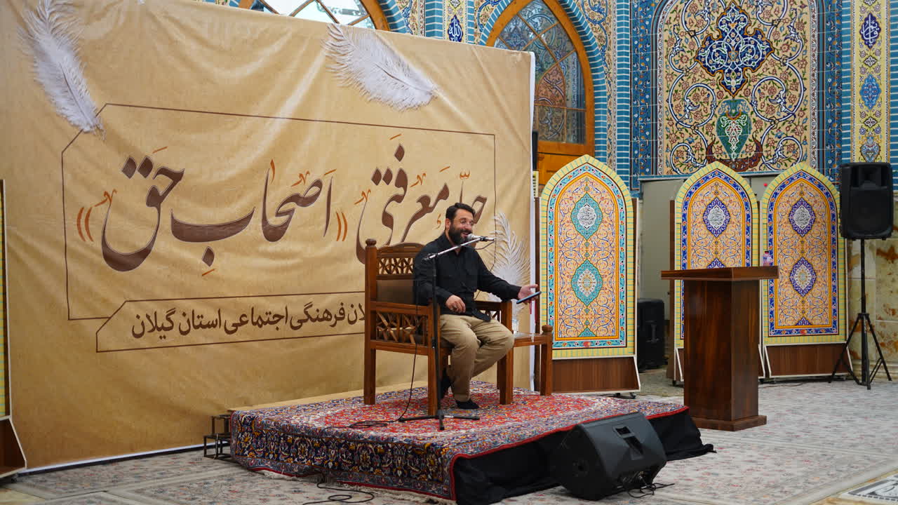 تقوا در تشکلهای فرهنگی صرفا یک مسئله فردی نیست