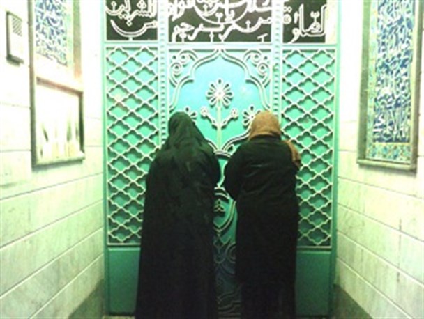 در لیلهالمبیت بهجای خرافه دقالباب مساجد، از فضایل امیرالمومنین (ع) بگوییم