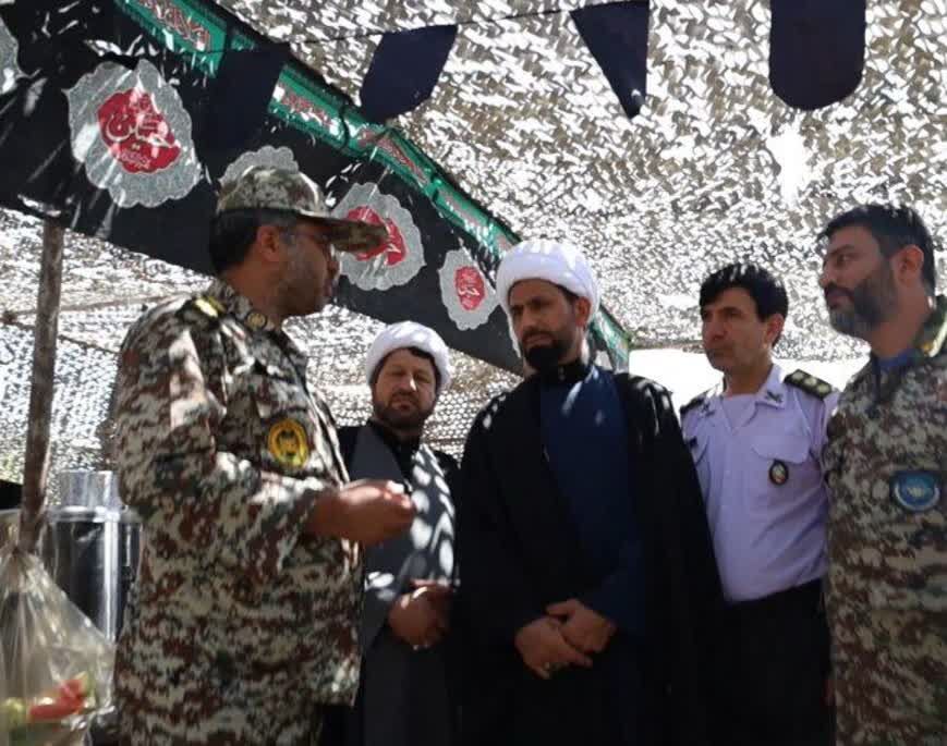 خدمت به زائرین رضوی در موکب مدافعان آسمان مشهد