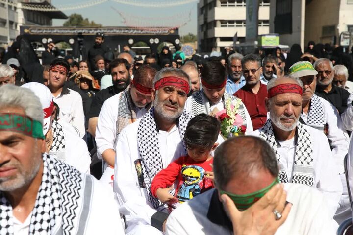 استقبال باشکوه مشهدی‌ها از کاروان پیاده مشهد به کربلا