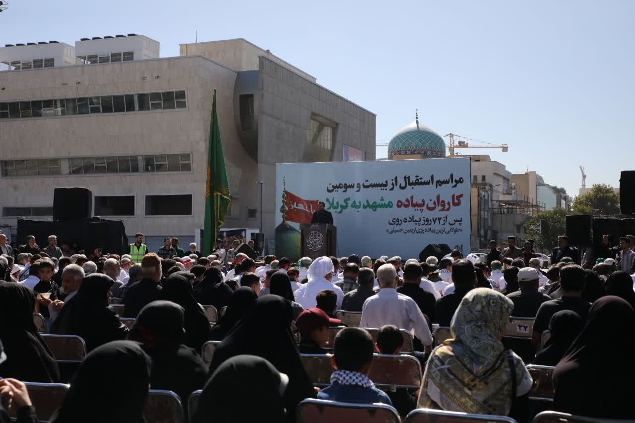 استقبال باشکوه مشهدیها از کاروان پیاده مشهد به کربلا