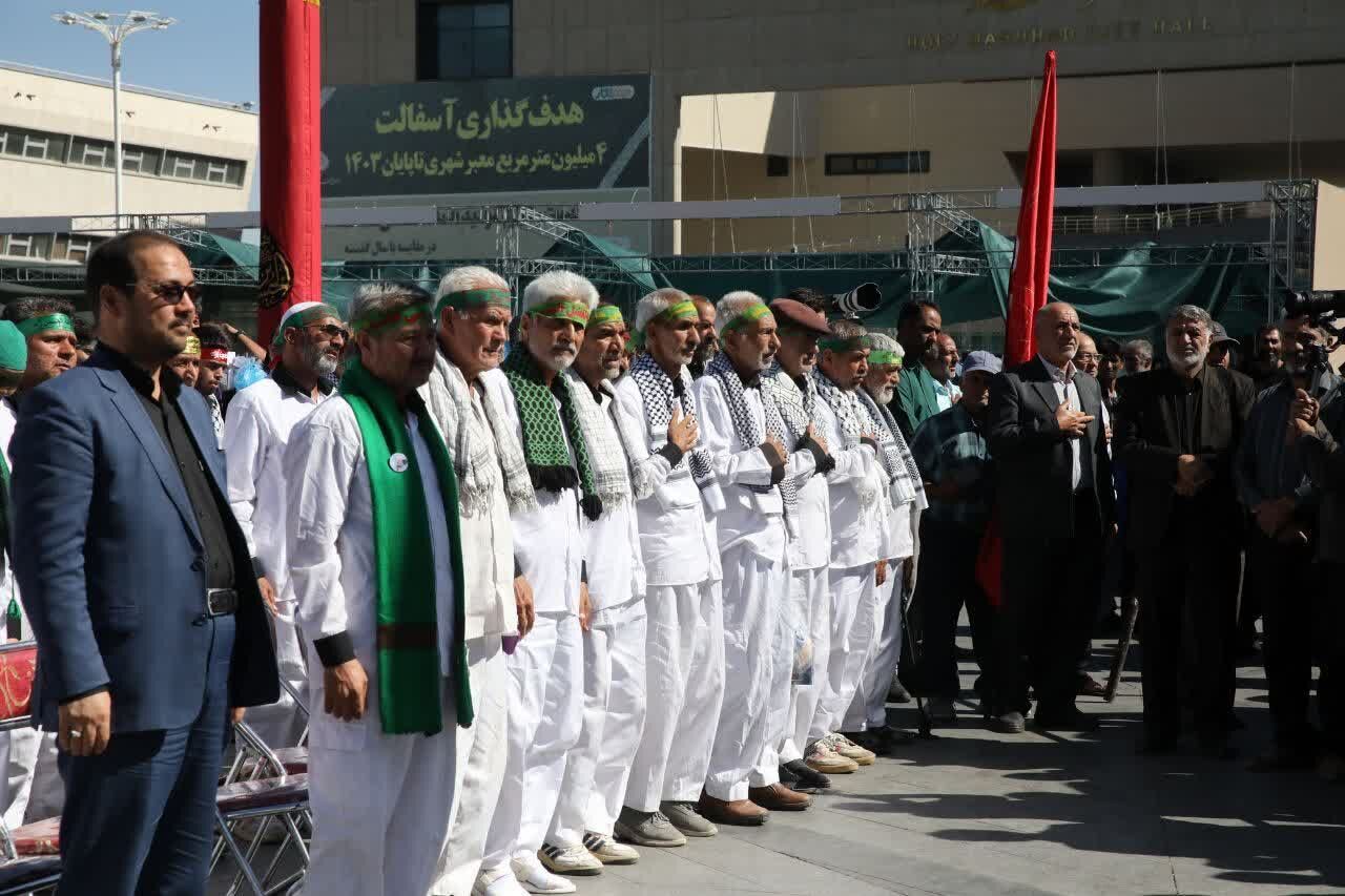 استقبال باشکوه مشهدیها از کاروان پیاده مشهد به کربلا