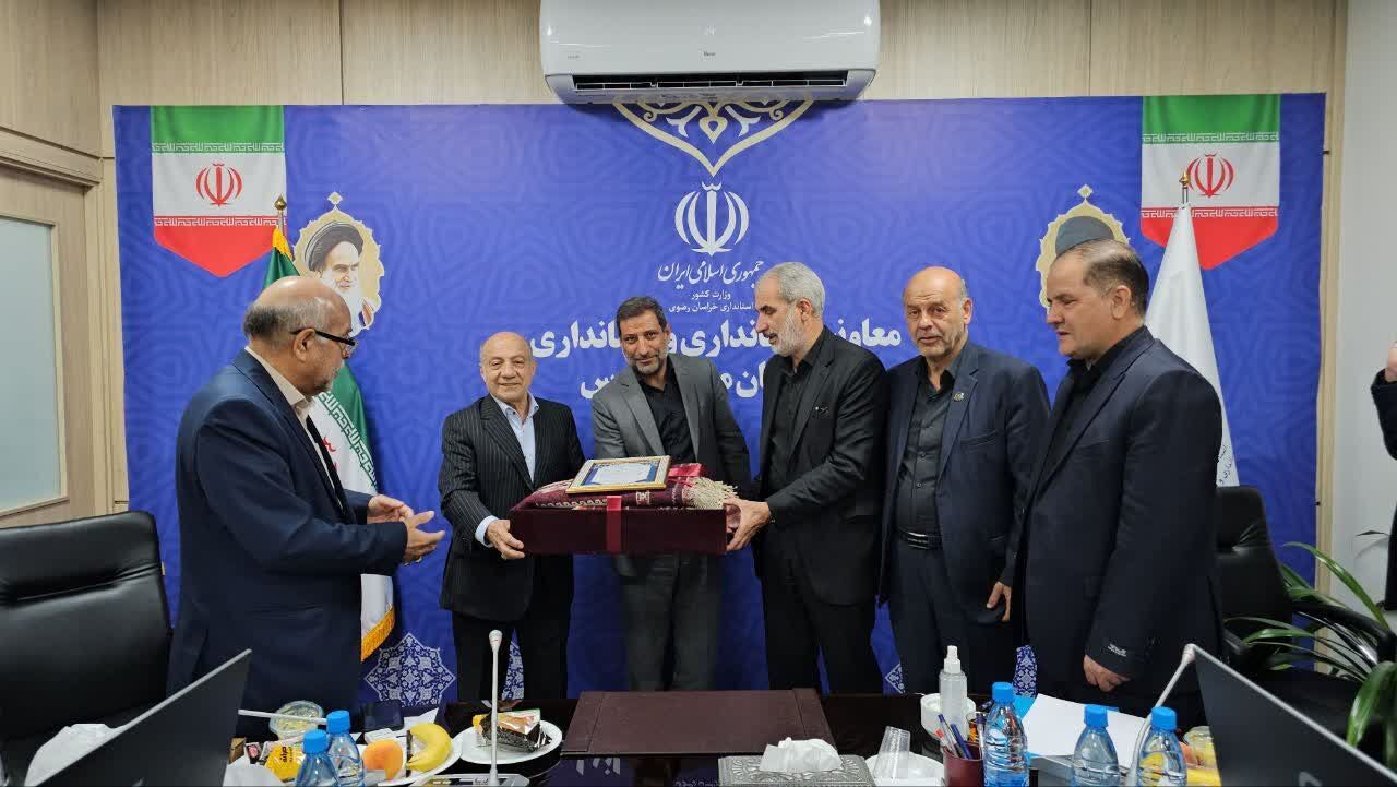 توسعه شبکه آب ۱۰۰ روستا و کمک میلیاردی به مدرسهسازی توسط یک خیر