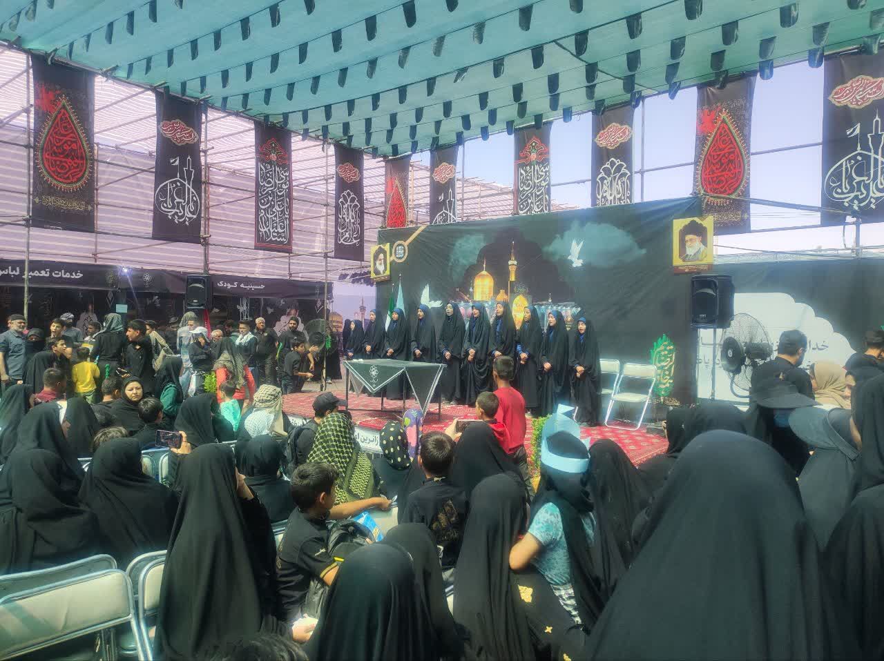 خاطرهسازی هنرمندانه دختران سرغایه برای زائرین رضوی