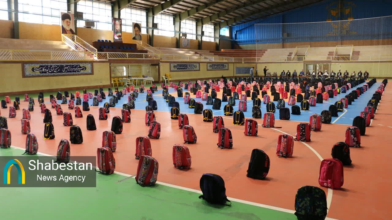 توزیع بیش از یک هزار سری لوازمالتحریر میان فرزندان زندانیان نیازمند استان کرمان