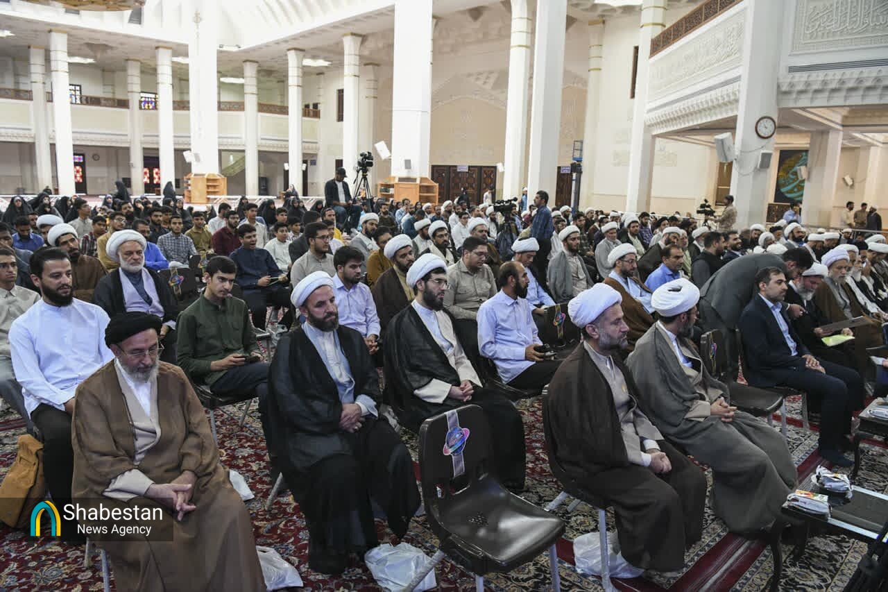 نقشمایههای تقوا و تخصص در تابلوی رسالت طلبگی