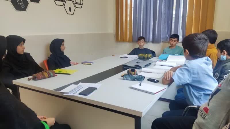 محافل ادبی جوانان منتظر ظهور روستای آقکند زنجان