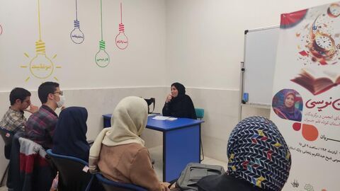 محافل ادبی جوانان منتظر ظهور روستای آقکند زنجان