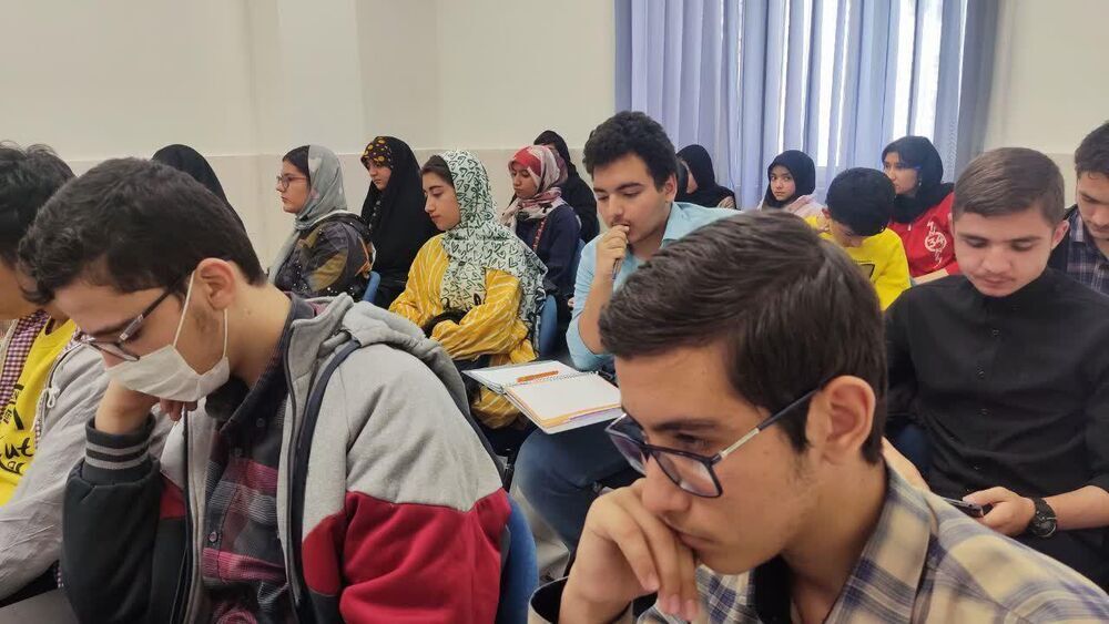 محافل ادبی جوانان منتظر ظهور روستای آقکند زنجان